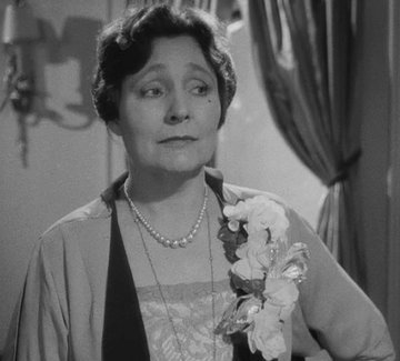 Margaret_Dumont_as_Mrs._Claypool_in_A_Night_at_the_Opera_(1935).jpg