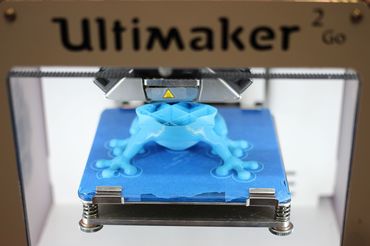 Ultimaker_3D_Printer_(16656068207).jpg