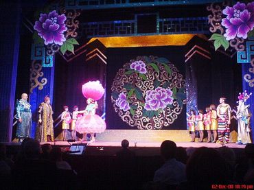 640px-Aladdin_pantomime_Nottingham_Playhouse_2008.jpg