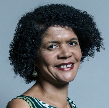 Official_portrait_of_Chi_Onwurah_crop_3.jpg