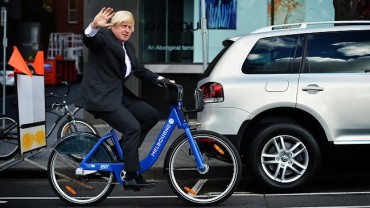 boris-johnson-on-his-bike-European-Cycling-Federation-370.jpg